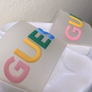 Multicolor GUESS poolside slides